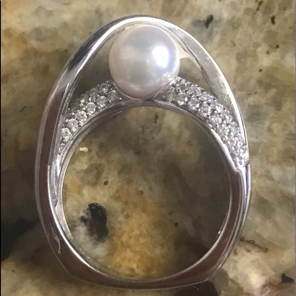 Genuine 7mm White Pearl Ring - Picture 2 of 8